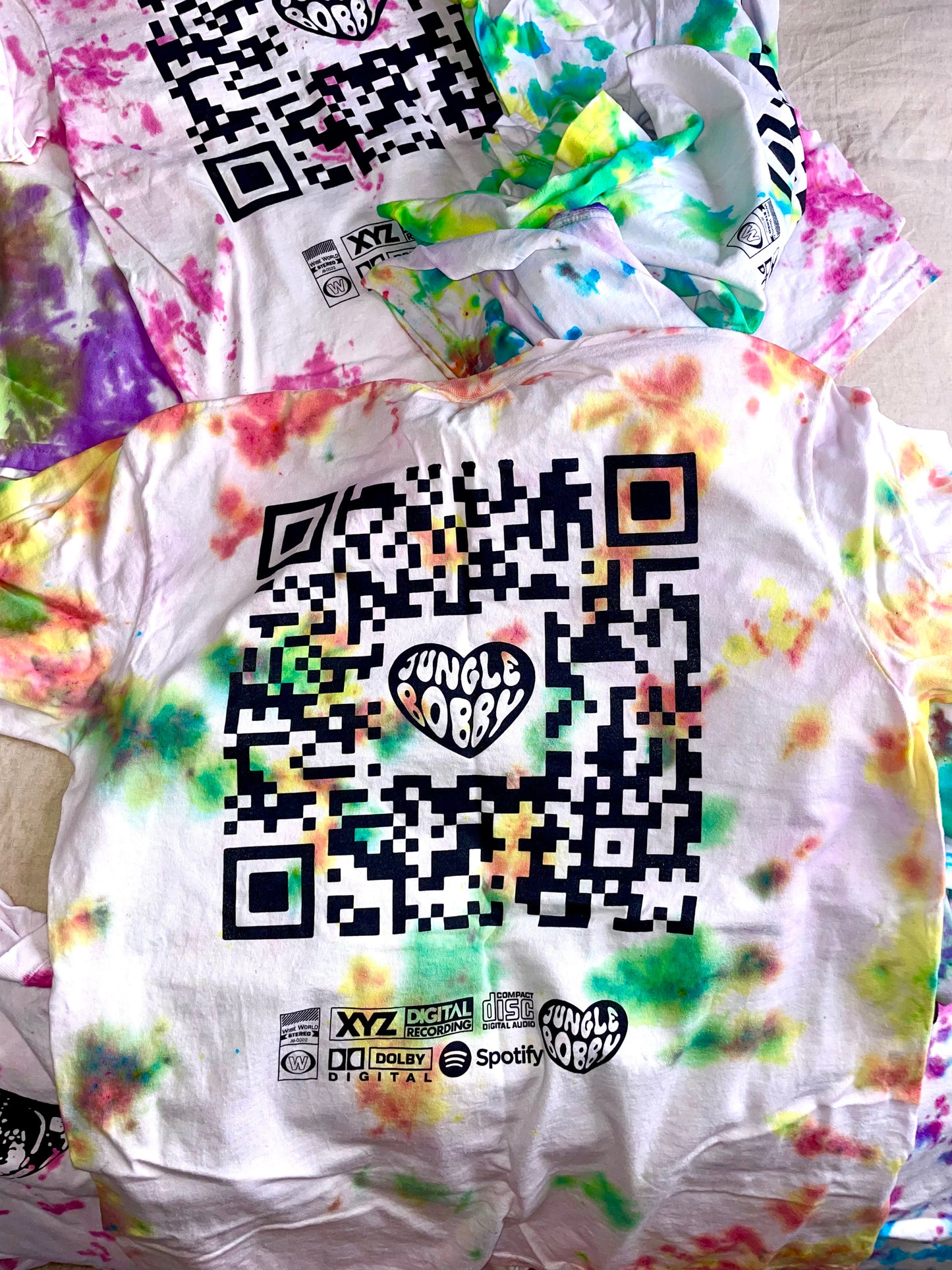 A SPECIAL HAND TIE-DYED wibe world "IM LOVIN IT" shirt