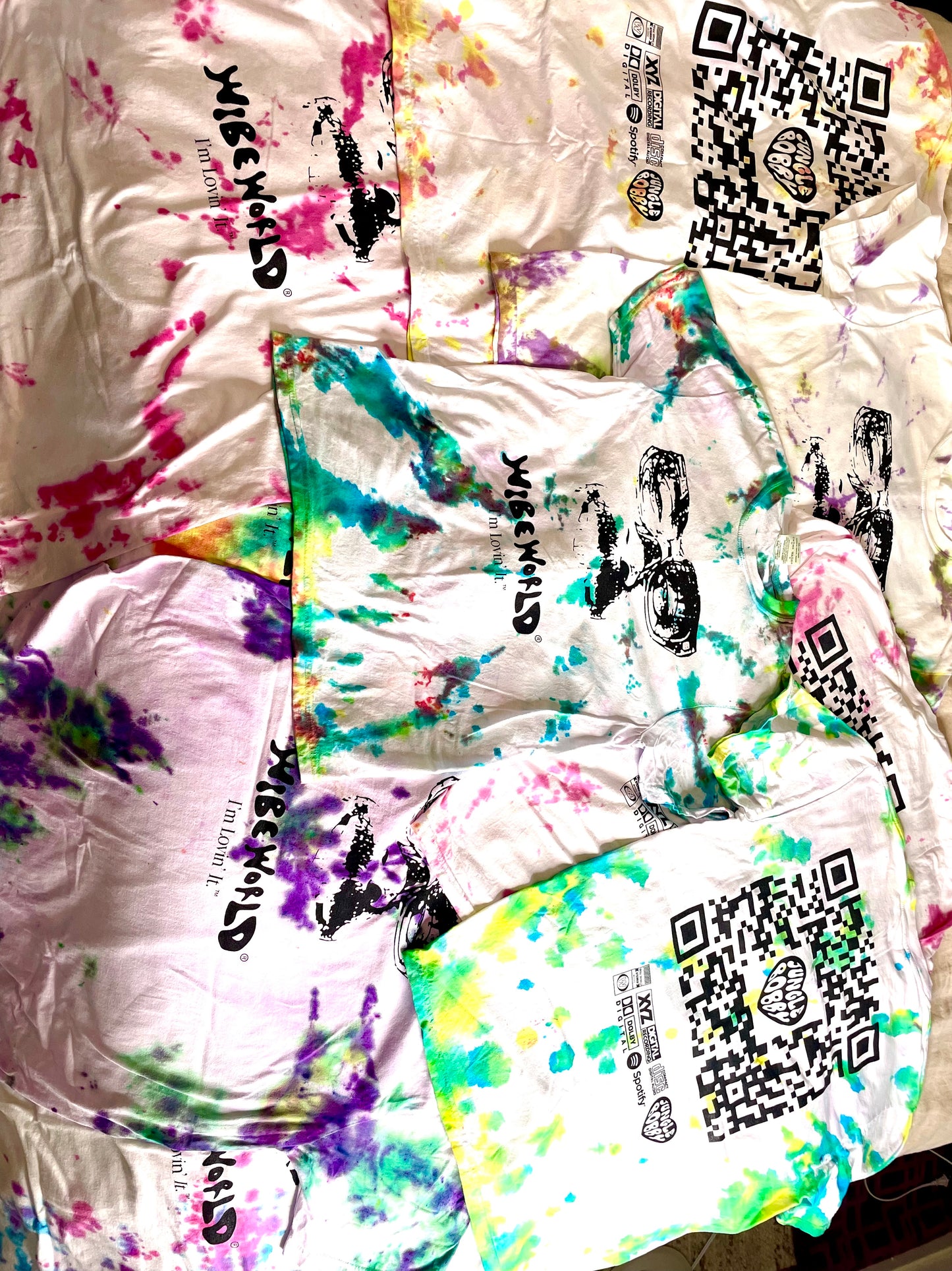 A SPECIAL HAND TIE-DYED wibe world "IM LOVIN IT" shirt